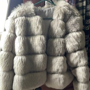 Womens Grey faux fur puffer
